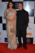 Sonam kapoor, Anupam Kher at Loreal Paris Women Awards in Mumbai on 27th March 2014